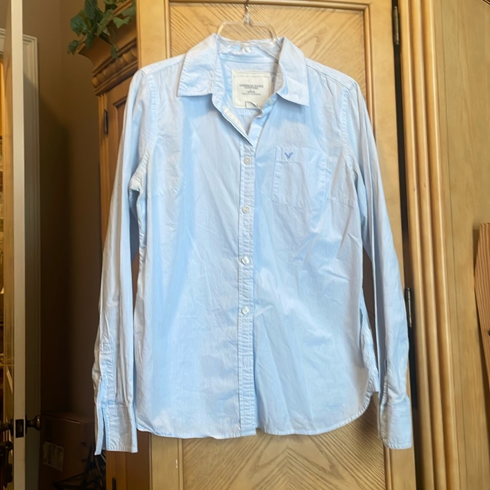 American eagle outfitters woman’s blue and white pinstripe button 14 jr